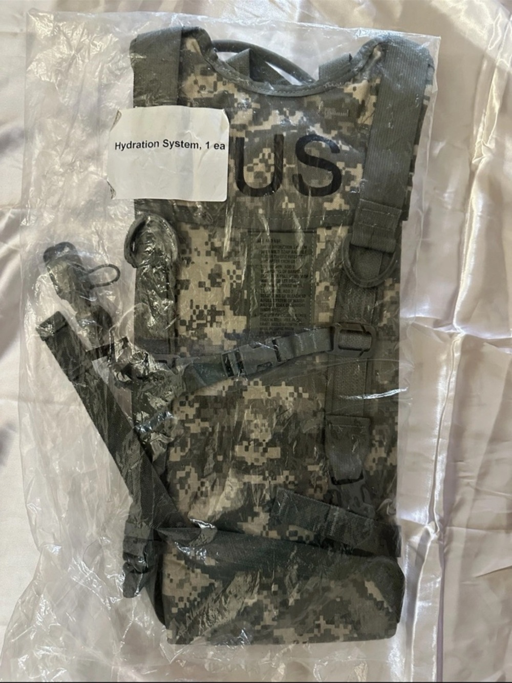 U.S. Army Digital Camo Hydration Pack in Green and Black NEW